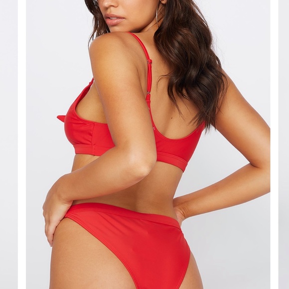 Red bikini set - Picture 2 of 5